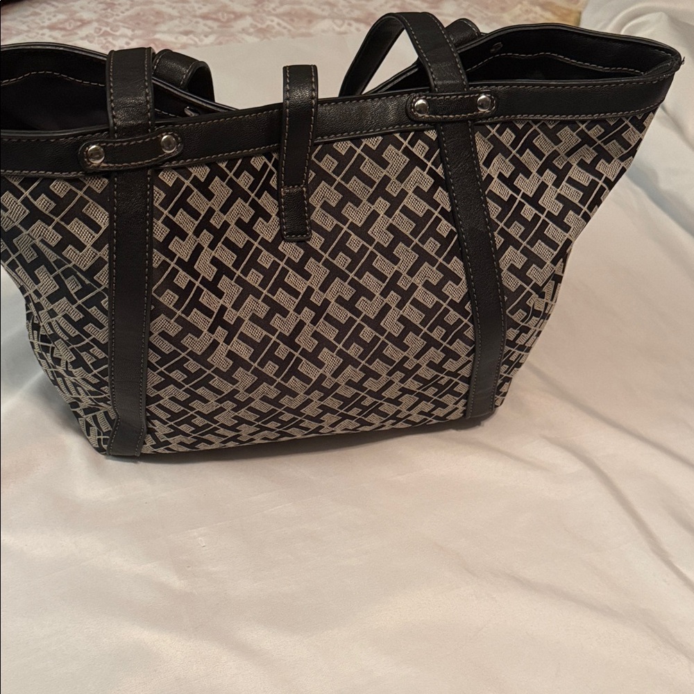 Tommy Hilfiger Black and Gray Patterned Tote - Picture 2 of 6